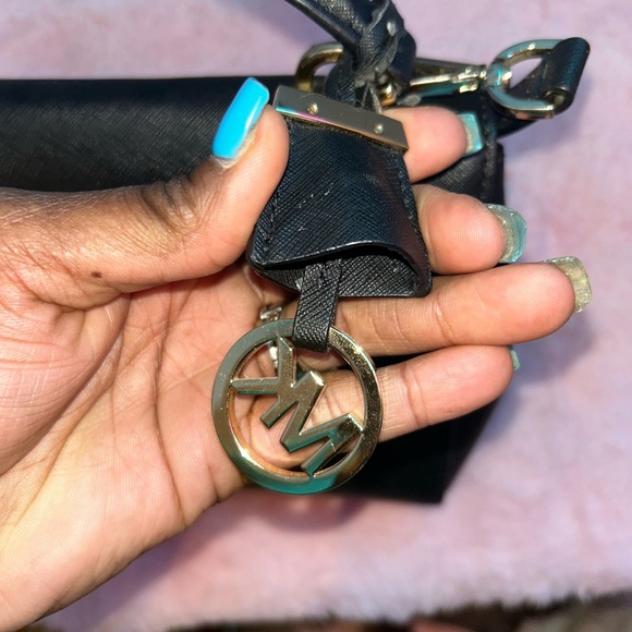 Authentic Michael Kors Purse - Picture 2 of 6